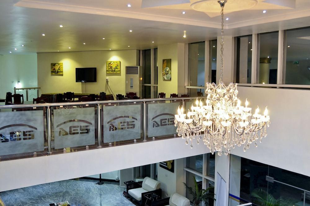 Aes Luxury Apartments Αμπούζα Εξωτερικό φωτογραφία
