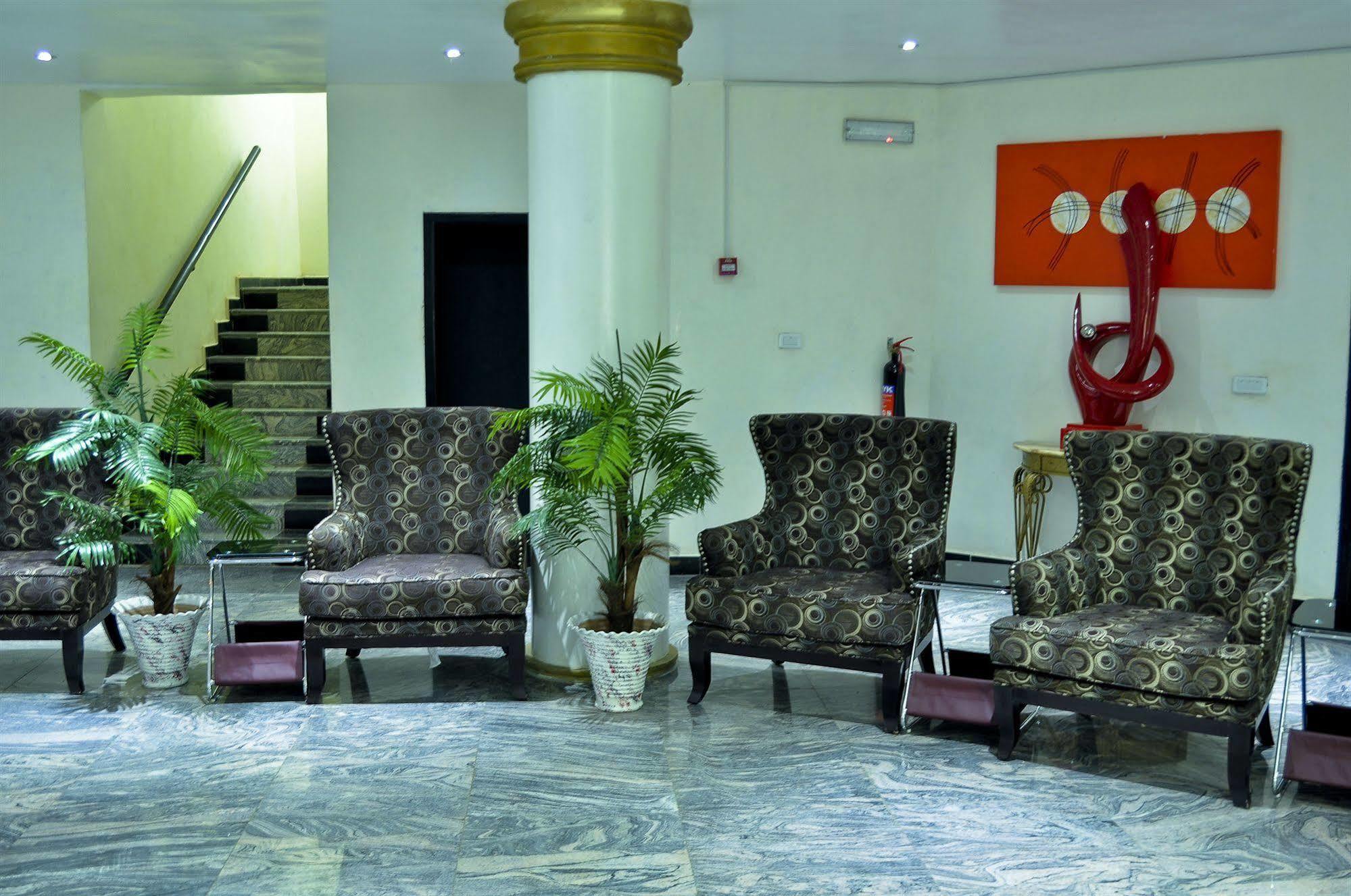 Aes Luxury Apartments Αμπούζα Εξωτερικό φωτογραφία