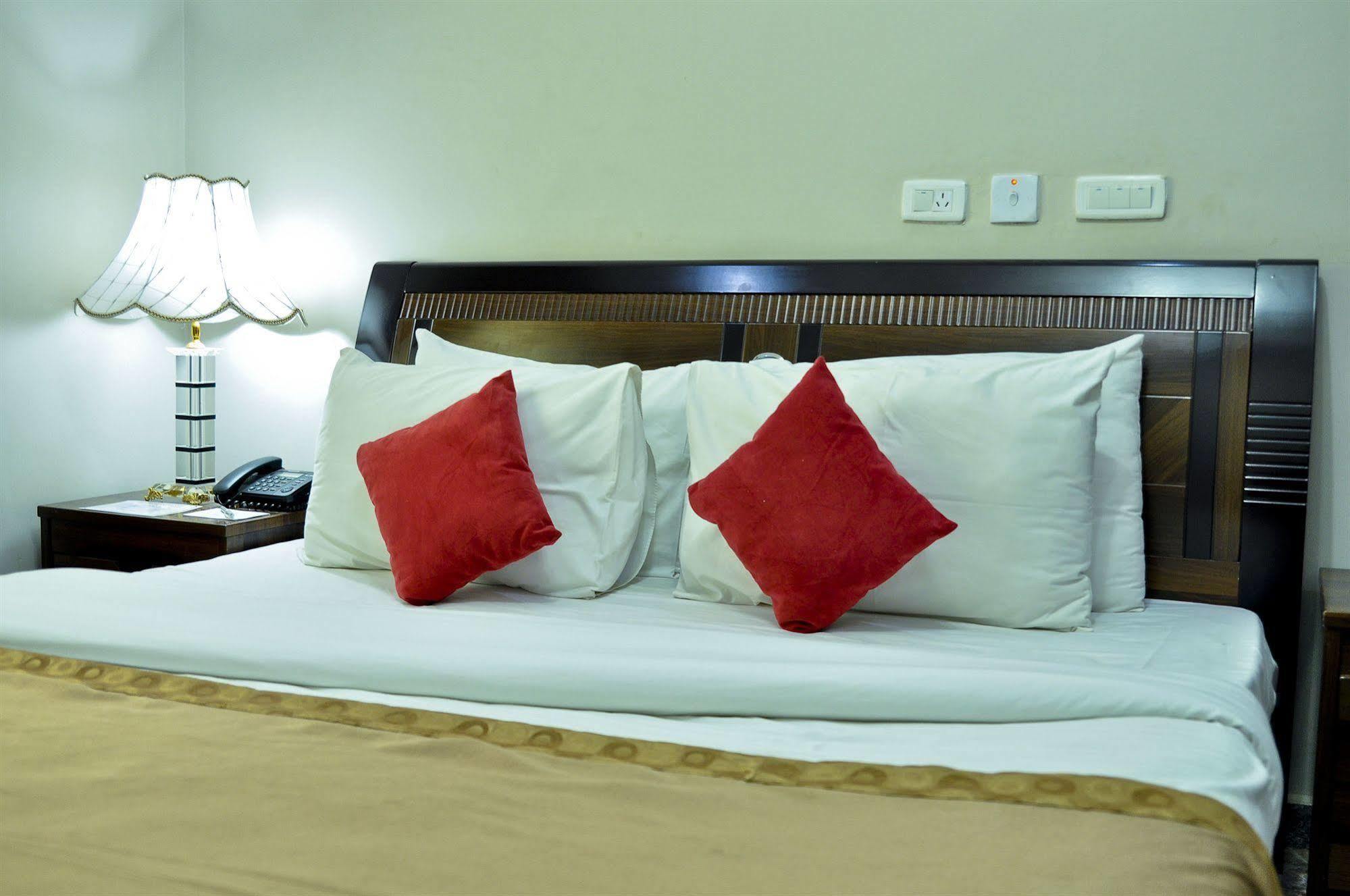 Aes Luxury Apartments Αμπούζα Εξωτερικό φωτογραφία