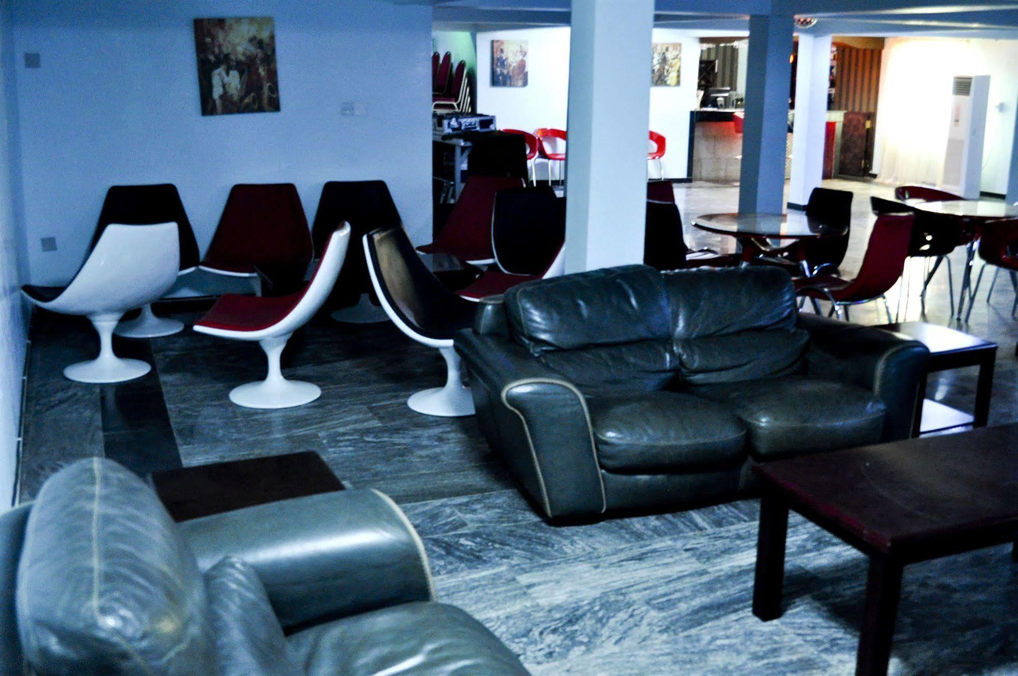 Aes Luxury Apartments Αμπούζα Εξωτερικό φωτογραφία
